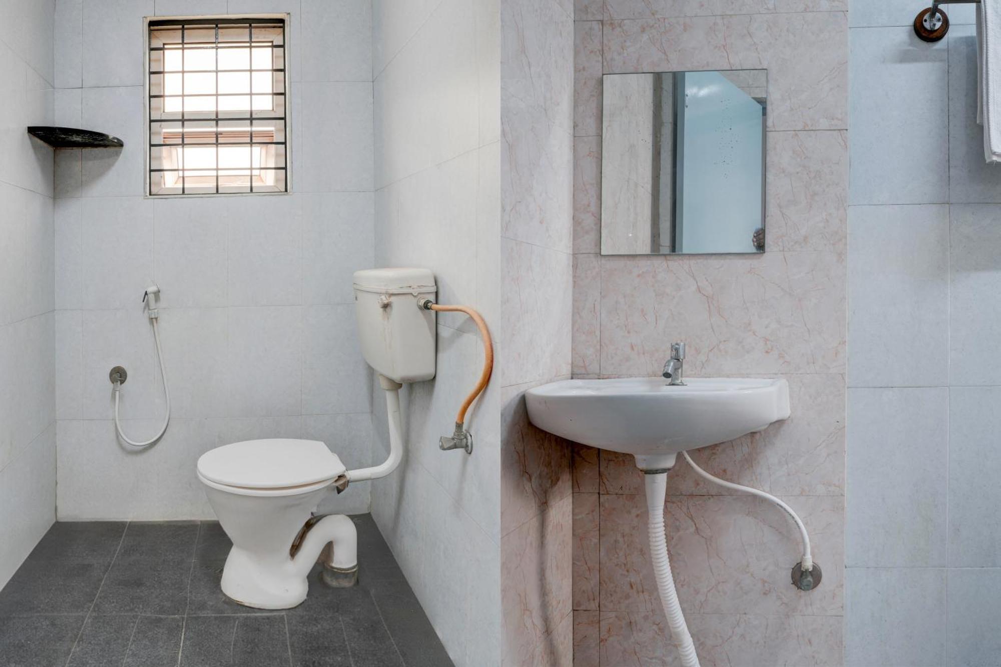 Super Hotel O Whitefield Bangalore Bagian luar foto