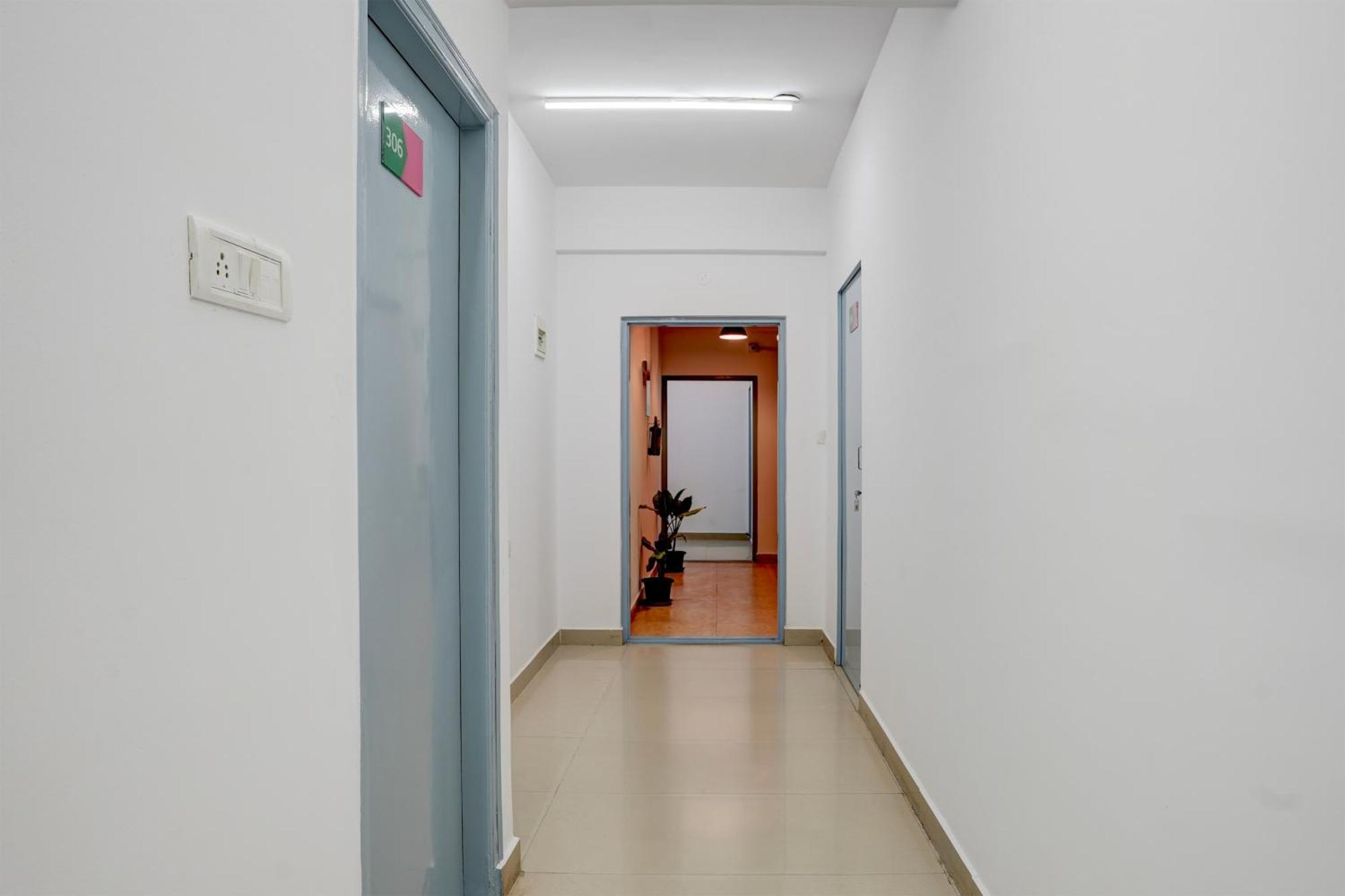 Super Hotel O Whitefield Bangalore Bagian luar foto