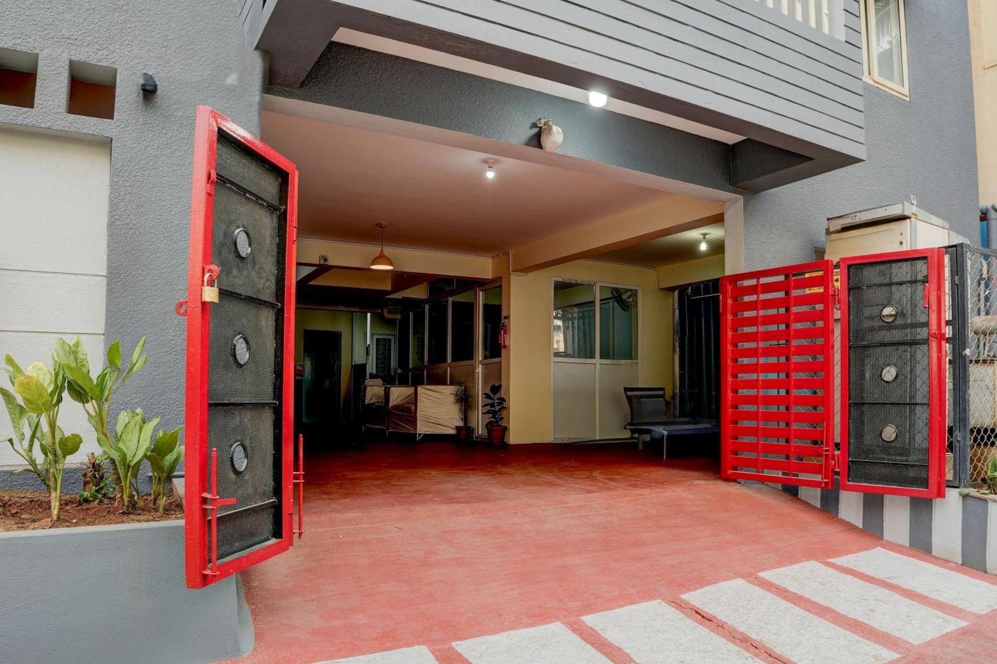 Super Hotel O Whitefield Bangalore Bagian luar foto